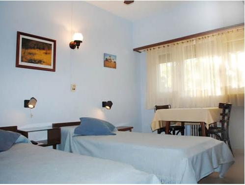 Hosteria Bavaria Villa Gesell Habitación foto